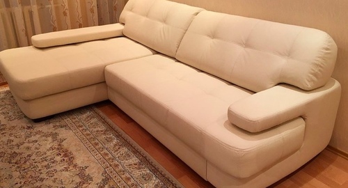 Обивка углового дивана.  Селигерская